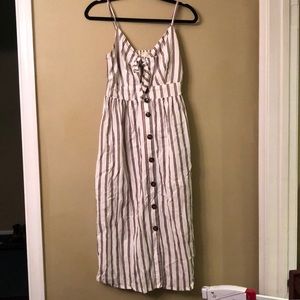 LIKE NEW front tie linen dress